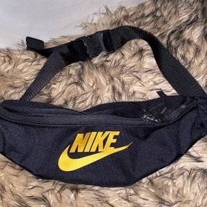Fanny pack